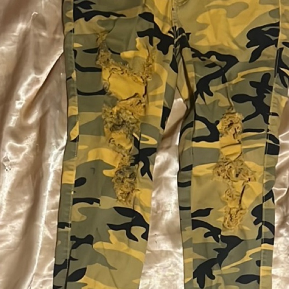 Camo Distressed Skinny Jeans